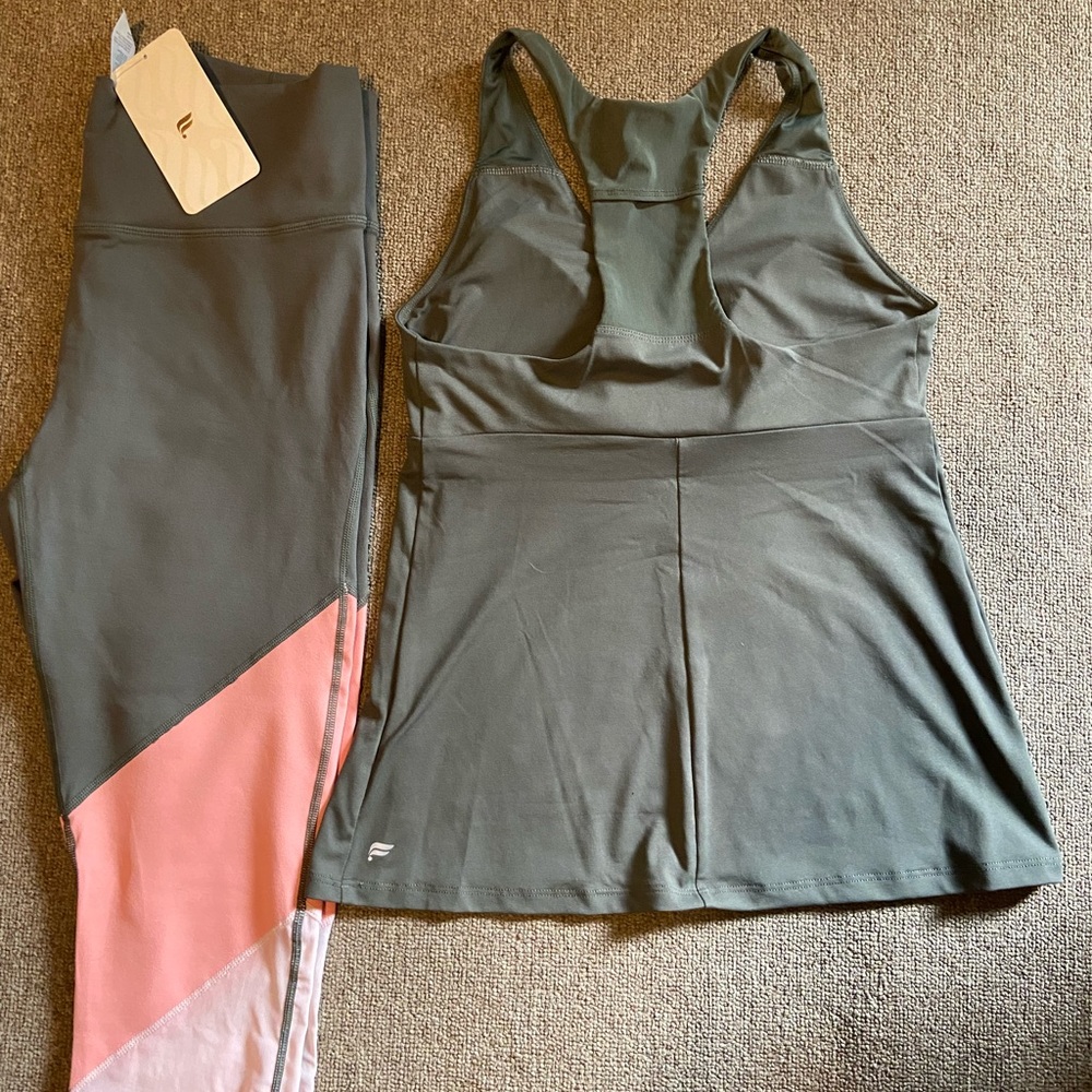 Fabletics Set - Picture 2 of 3